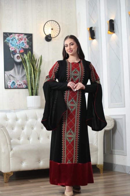 أسود وأحمر وأخضر